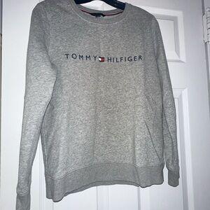 Tommy Hilfiger sweater